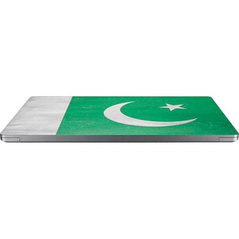 Pakistan Flag Distressed Universal Laptop 11in (8.8 x 6.2in) Skin